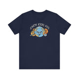 Earth Kicks Ass - Men's T-Shirt