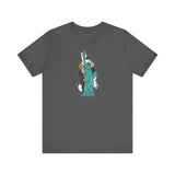 Trump Biden Statue Of Liberty - Menage A Trois - Men's T-Shirt