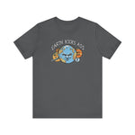 Earth Kicks Ass - Men's T-Shirt
